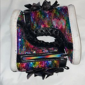 Girls High Top Sneakers w/ bows in the back